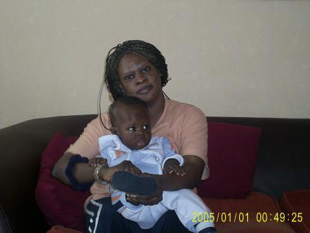 Aida et son bebe François